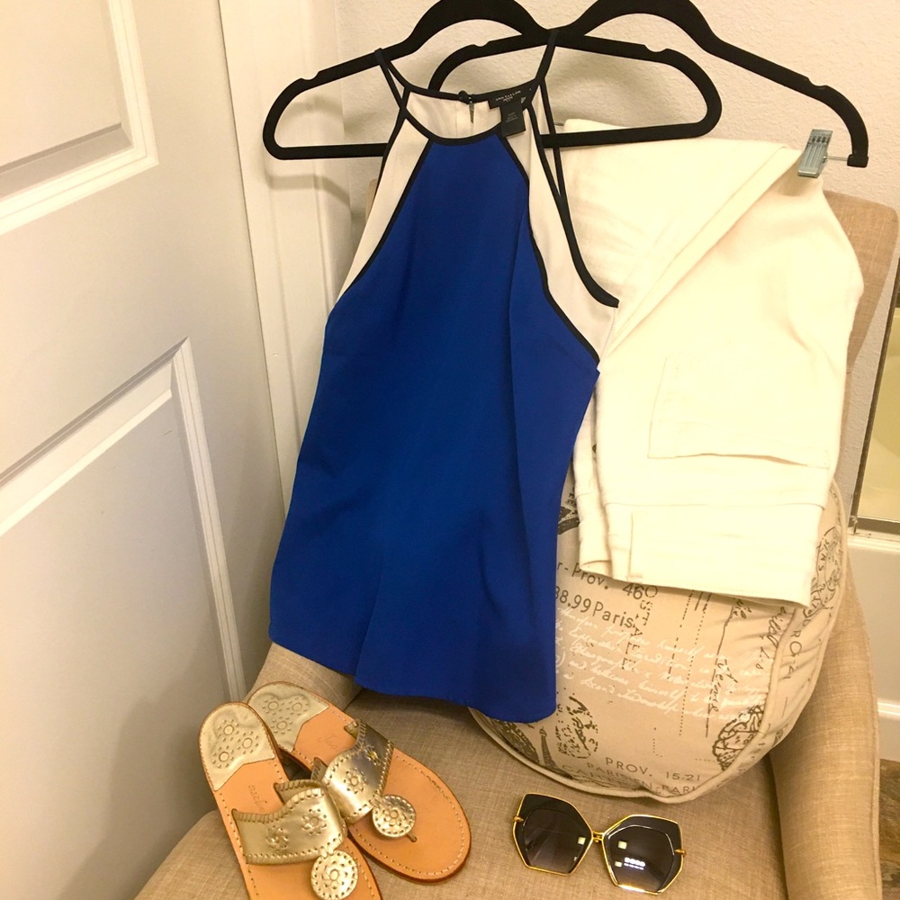 ✨ Moving sale 🚗- Ann Taylor Blue/White Halter Top, Size XXSP